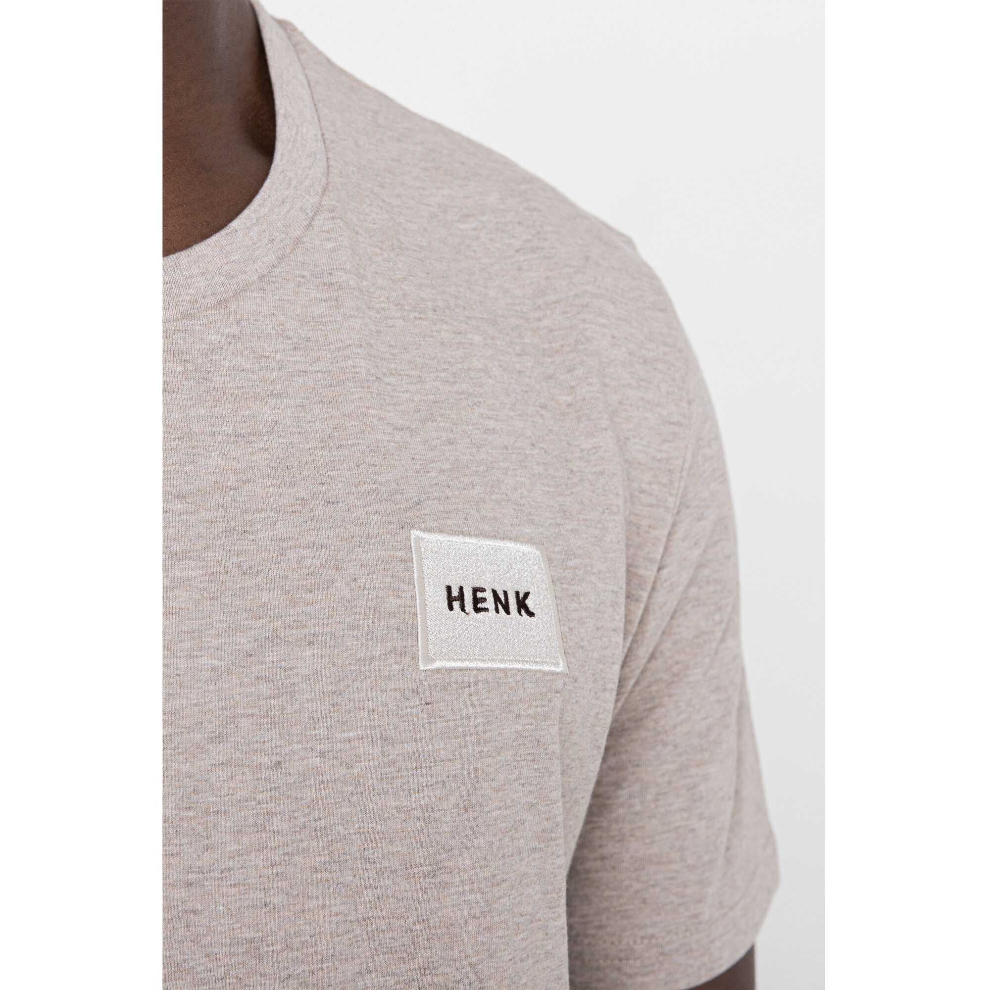T-shirt | Beige Melange | Studio HENK | Setting5
